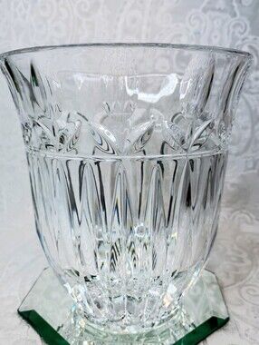 Block Cut Crystal Decorative Vase